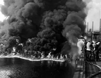 Cuyahoga River Fire 11 3 1952